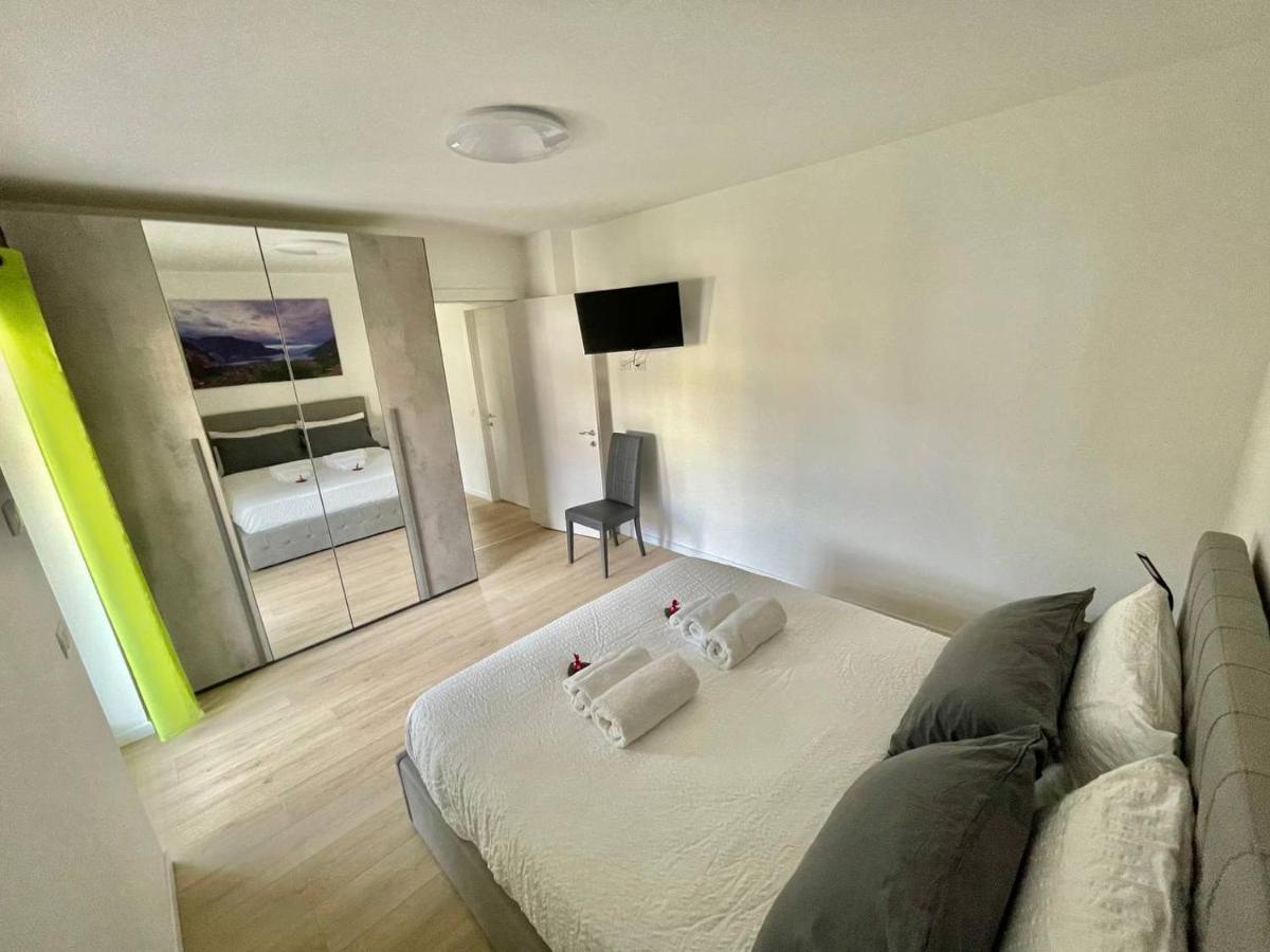 Le Terrazze Living Lägenhet Riva del Garda Exteriör bild