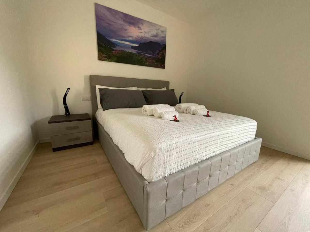 Le Terrazze Living Lägenhet Riva del Garda Exteriör bild
