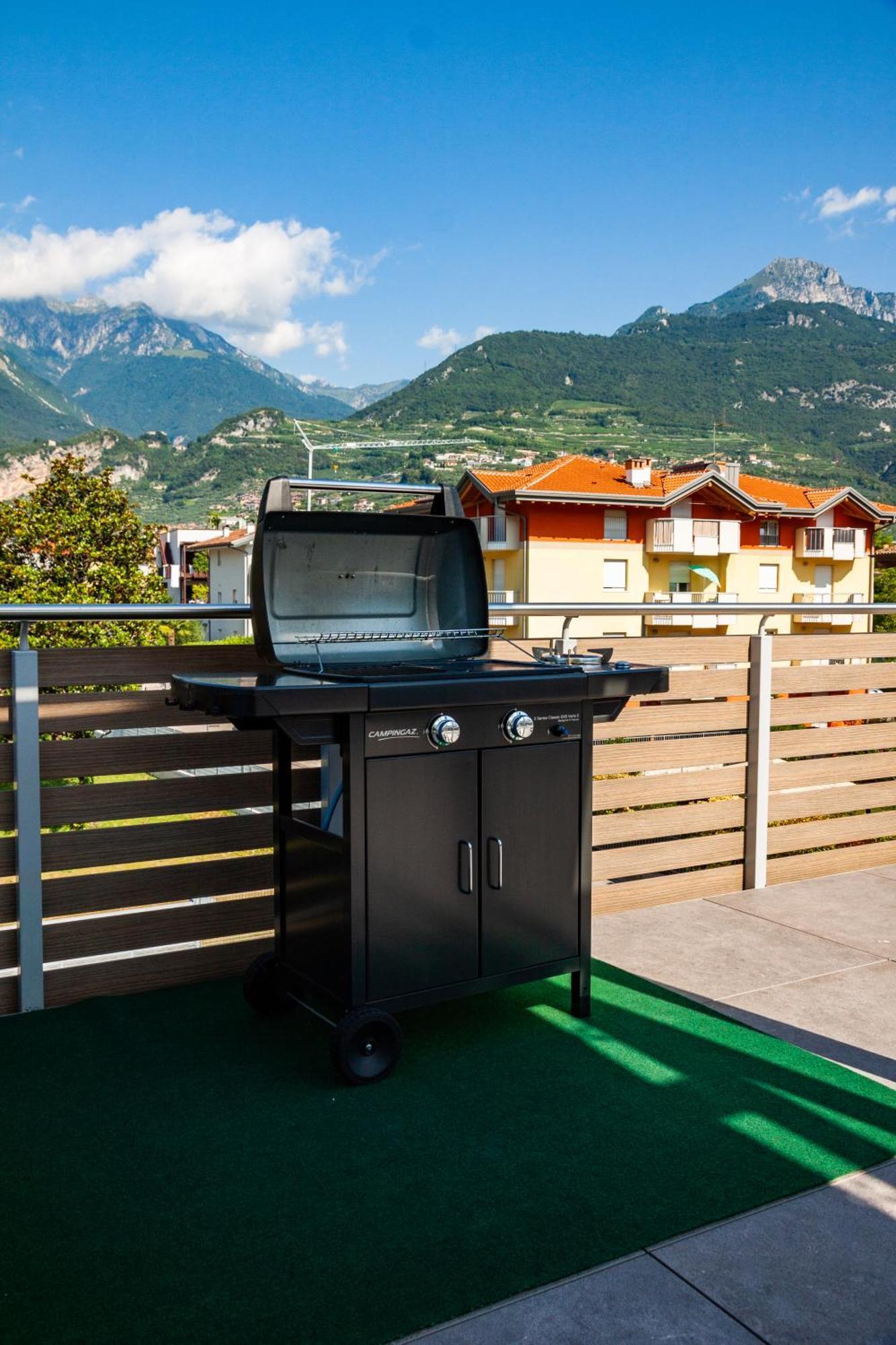 Le Terrazze Living Lägenhet Riva del Garda Exteriör bild